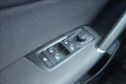 Volkswagen Touran 2,0 TDi 110KW,ČR,SERV.KN.,DSG.