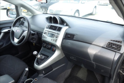 Toyota Verso 1,6 i 97KW, ČR, KLIMATIZACE.
