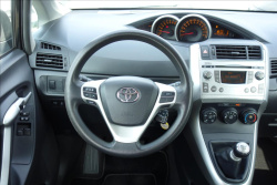 Toyota Verso 1,6 i 97KW, ČR, KLIMATIZACE.