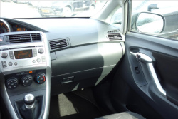 Toyota Verso 1,6 i 97KW, ČR, KLIMATIZACE.