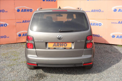 Volkswagen Touran 2,0 TDi,SERV.KN.,CROSS,7 MÍST.