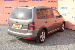 Volkswagen Touran 2,0 TDi,SERV.KN.,CROSS,7 MÍST.