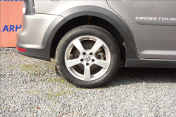 Volkswagen Touran 2,0 TDi,SERV.KN.,CROSS,7 MÍST.