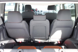 Volkswagen Touran 2,0 TDi,SERV.KN.,CROSS,7 MÍST.