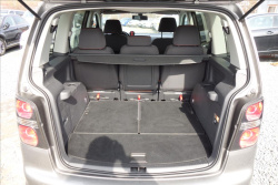 Volkswagen Touran 2,0 TDi,SERV.KN.,CROSS,7 MÍST.