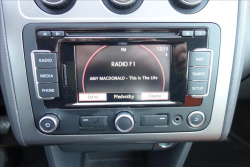 Volkswagen Touran 2,0 TDi,SERV.KN.,CROSS,7 MÍST.