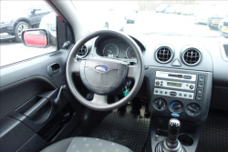Ford Fiesta 1,3 i 51KW, ČR, BASE.