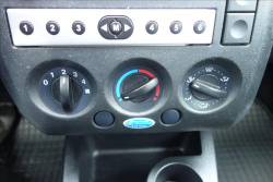 Ford Fiesta 1,3 i 51KW, ČR, BASE.