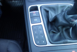 Audi A4 2,0 TDi, ČR, 1 MAJ., SERV. KN.