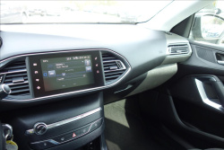 Peugeot 308 1,6 HDi 88KW, PANORAMA, NAVI.