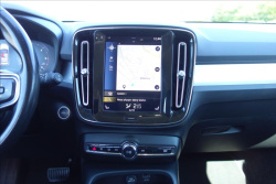 Volvo XC40 2,0 D4, ČR, SERVIS.KN., AWD.