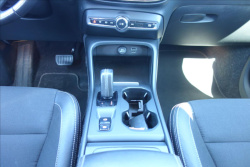 Volvo XC40 2,0 D4, ČR, SERVIS.KN., AWD.