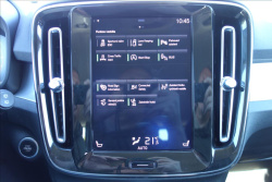 Volvo XC40 2,0 D4, ČR, SERVIS.KN., AWD.