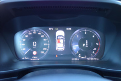 Volvo XC40 2,0 D4, ČR, SERVIS.KN., AWD.