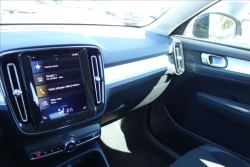 Volvo XC40 2,0 D4, ČR, SERVIS.KN., AWD.