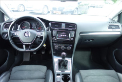 Volkswagen Golf 1,4 TSi,ČR,SERV.KN.,HIGHLINE.