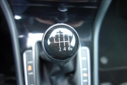 Volkswagen Golf 1,4 TSi,ČR,SERV.KN.,HIGHLINE.