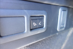 Land Rover Range Rover Velar 3,0 d,SERVIS.KN.,RDYNAMIC,AWD.