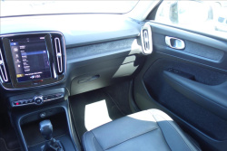 Volvo XC40 2,0 D3 110KW, MANUAL, FWD.