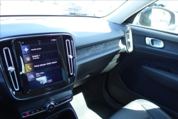 Volvo XC40 2,0 D3 110KW, MANUAL, FWD.