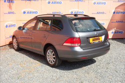 Volkswagen Golf 1,9 TDi 77KW, ČR, SERVIS. KN.