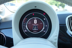 Fiat 500C 1,0 i BSG, SERVIS. KN., NAVI.