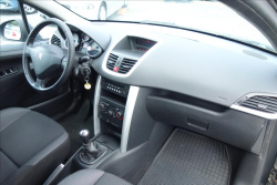 Peugeot 207 1,4 i 54KW, ČR, SERVIS. KN.
