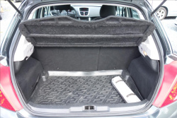 Peugeot 207 1,4 i 54KW, ČR, SERVIS. KN.