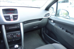 Peugeot 207 1,4 i 54KW, ČR, SERVIS. KN.