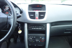 Peugeot 207 1,4 i 54KW, ČR, SERVIS. KN.