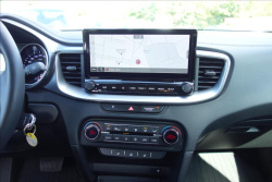 Kia Ceed 1,5 T-GDi,ČR,1 MAJ.,SERV.KN.