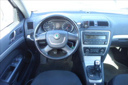 Škoda Octavia 1,8 TSi,ČR,SERV.KN.,ELEGANCE.